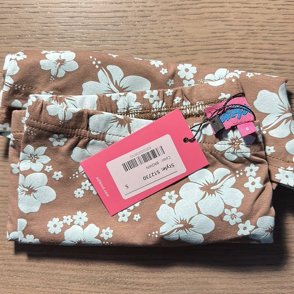 Honolulu Shorts - Picture 8 of 14